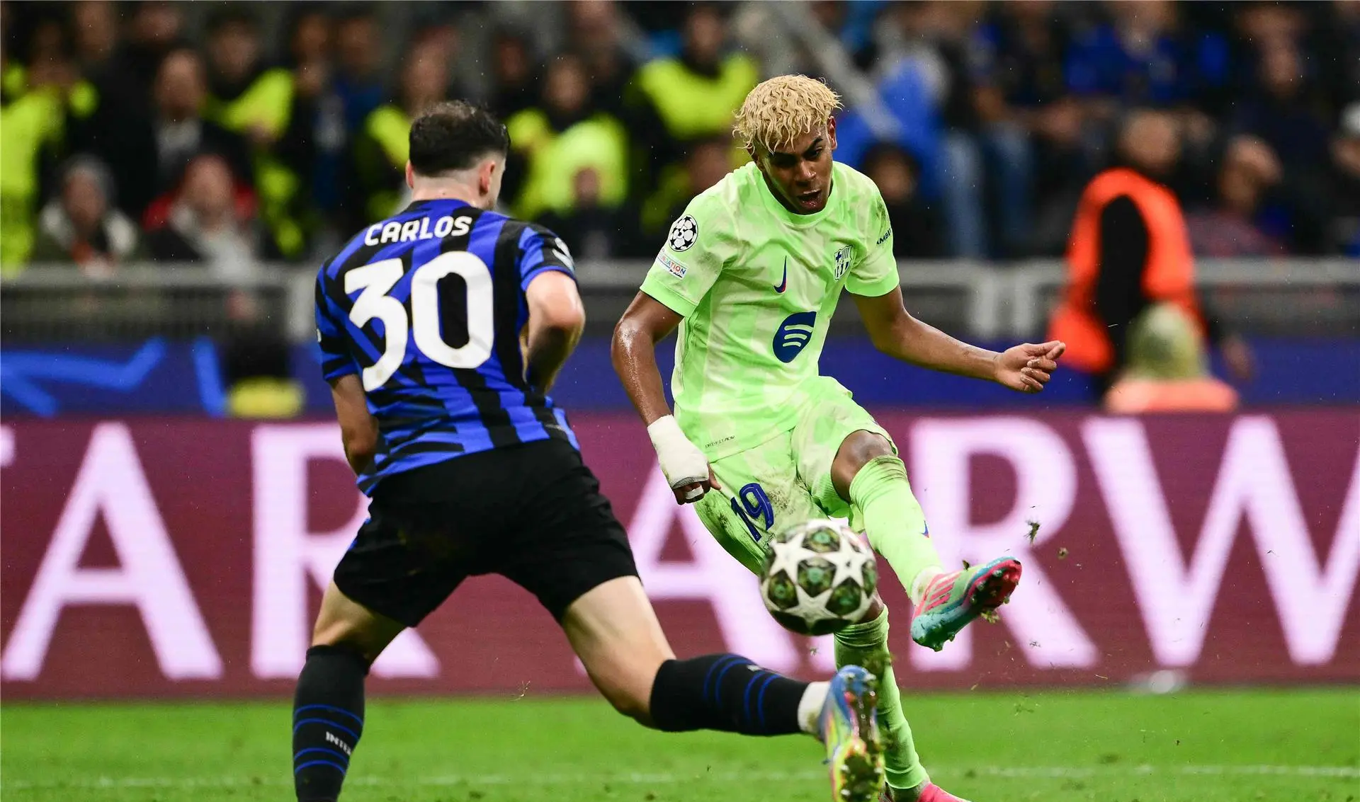 لامين يامال يعد جماهير برشلونة بعد الخروج الأوروبي: “سأجلب الكأس إلى كامب نو”